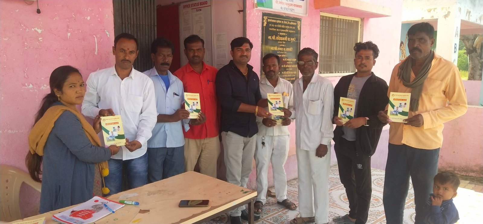 आरोग्य तपासणी व फॅमिली हेल्थ कार्ड शिबीर फोटो 25